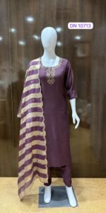 10713 Kurti Pant Dupatta - Image 2