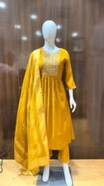 3820 Kurti Pant Dupatta - Image 2